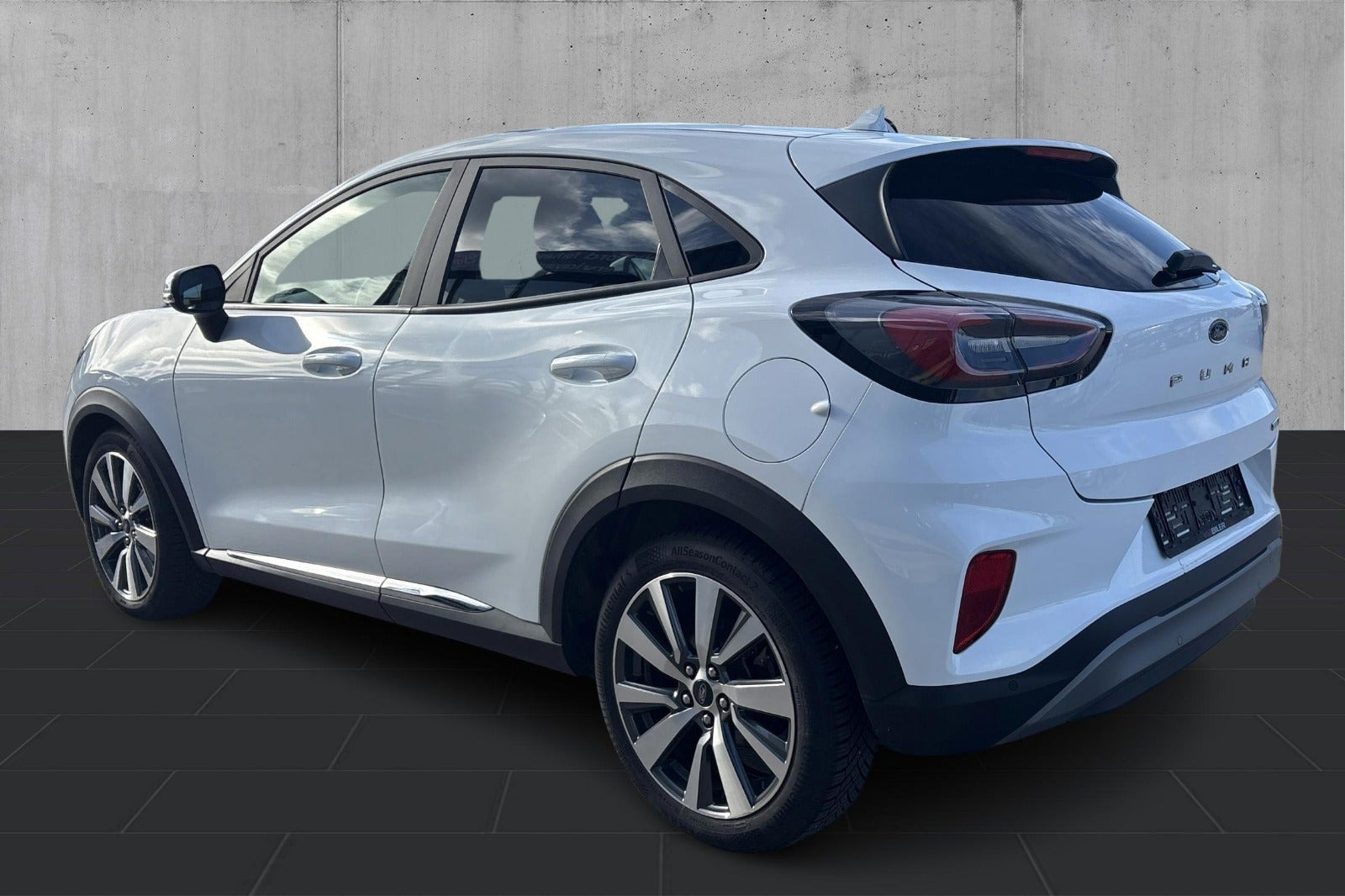 Hvid Ford Puma fra 2020
