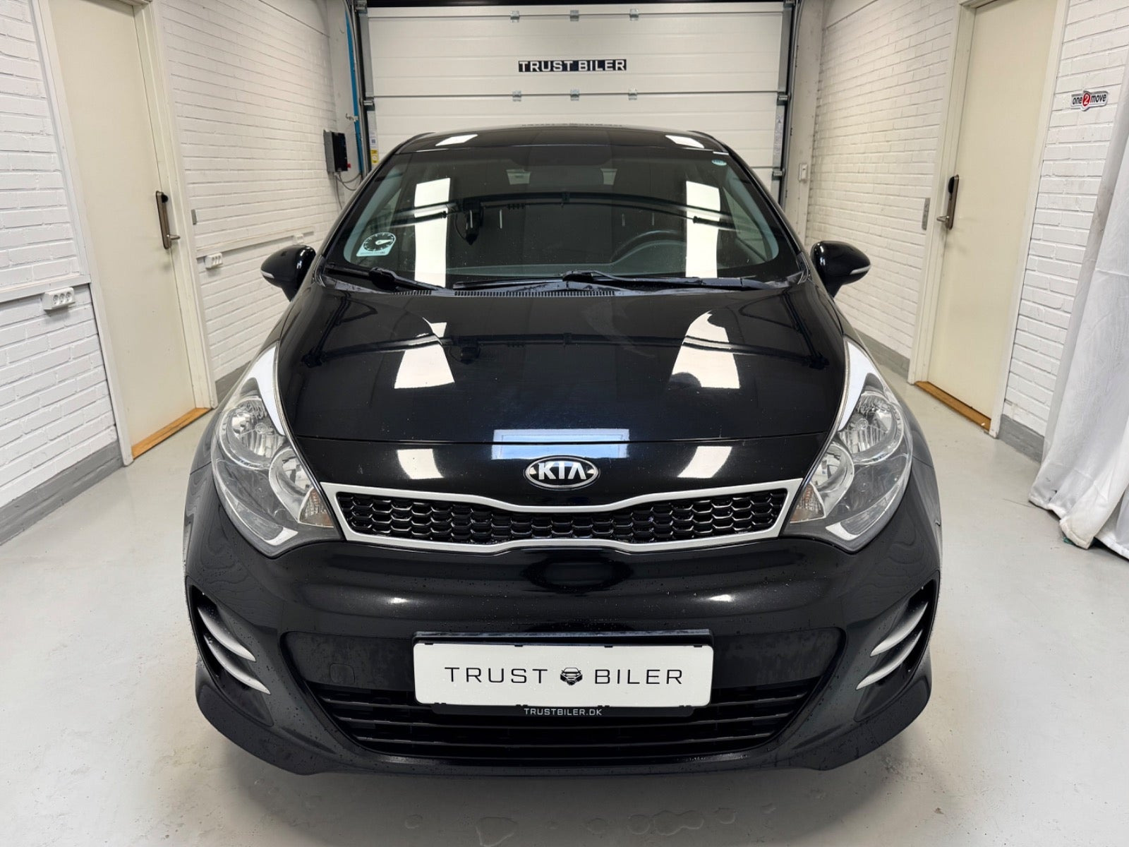 Sort Kia Rio fra 2016