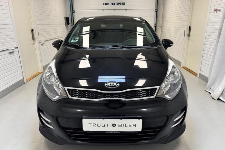 Sort Kia Rio fra 2016