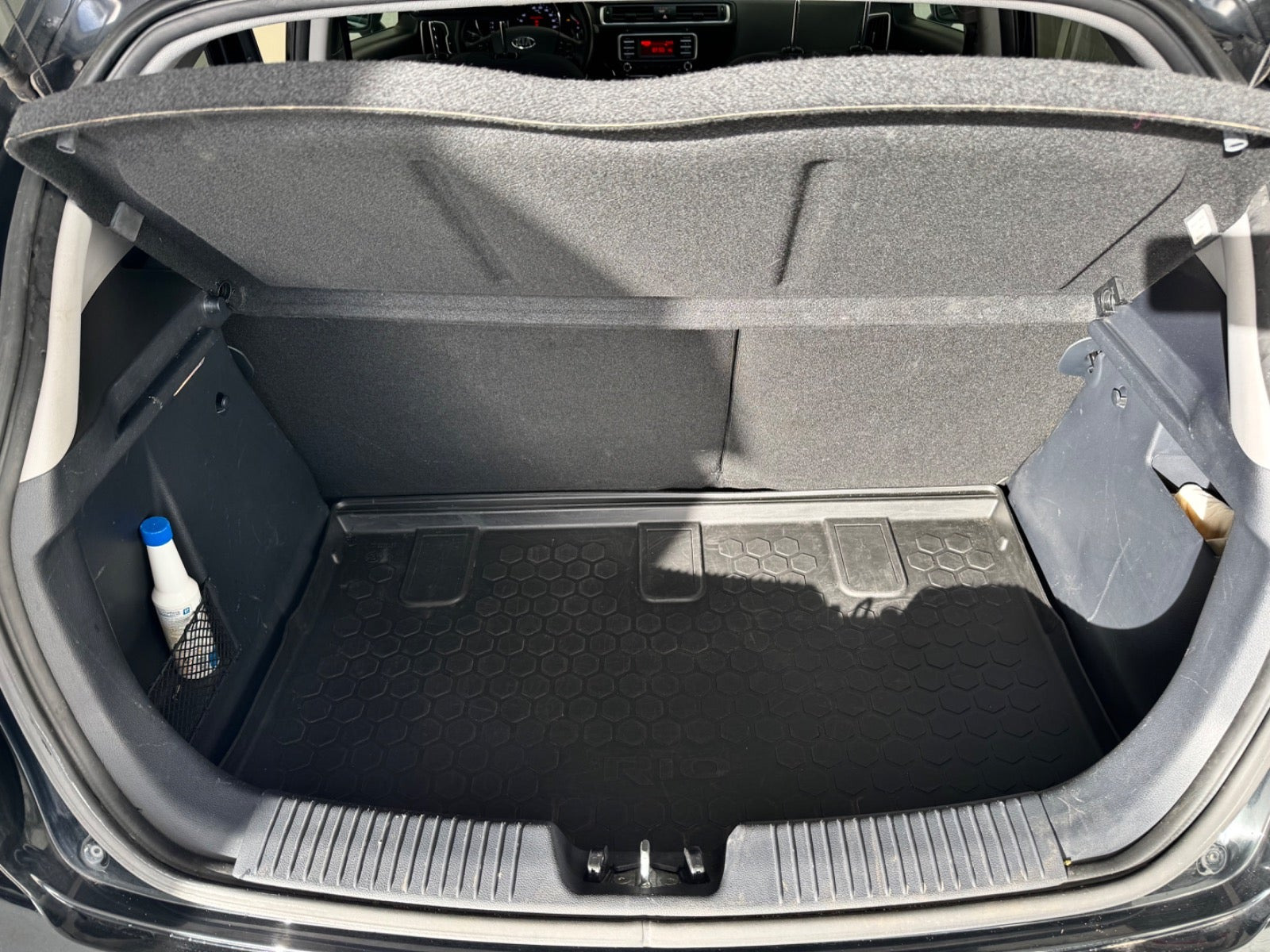 Sort Kia Rio fra 2016