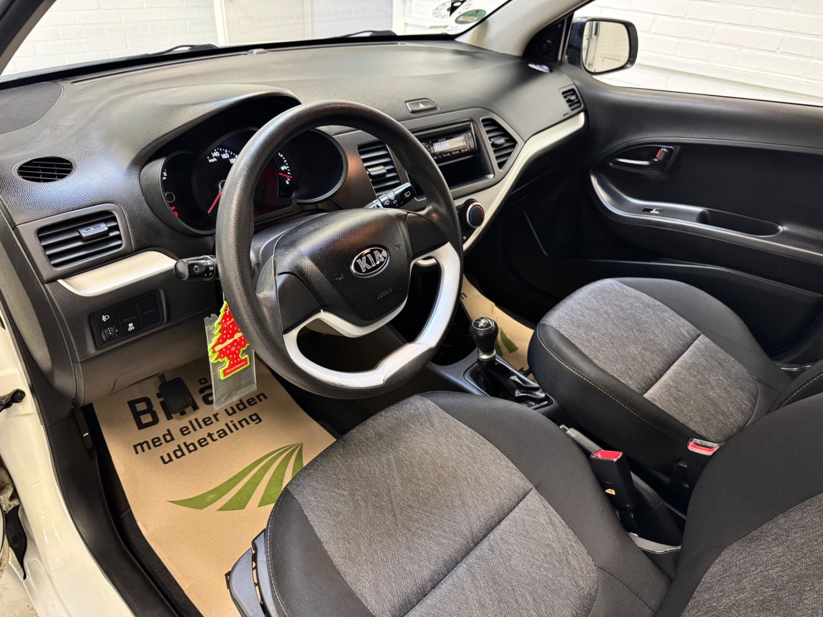 Hvid Kia Picanto fra 2014