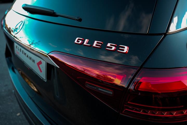 Sort Mercedes GLE53 fra 2026