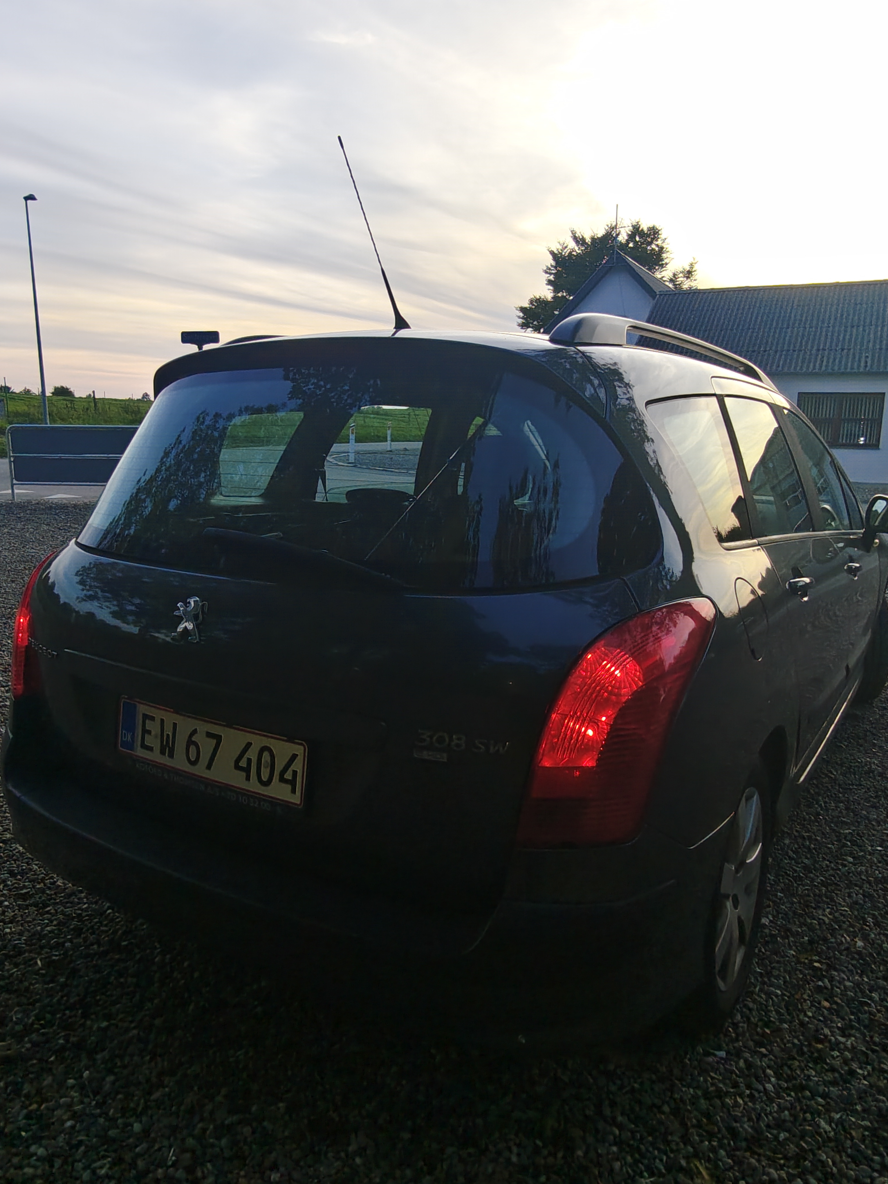 Grå Peugeot 308 fra 2012