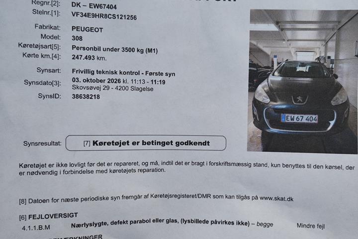 Grå Peugeot 308 fra 2012