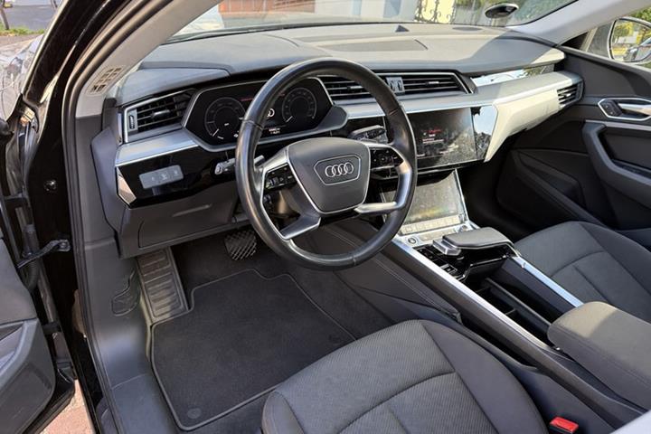 undefined Audi e-tron fra 2021