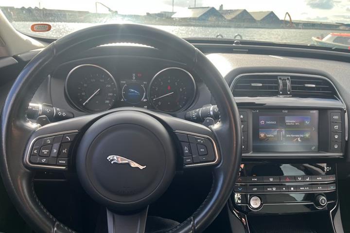 undefined Jaguar XE fra 2017