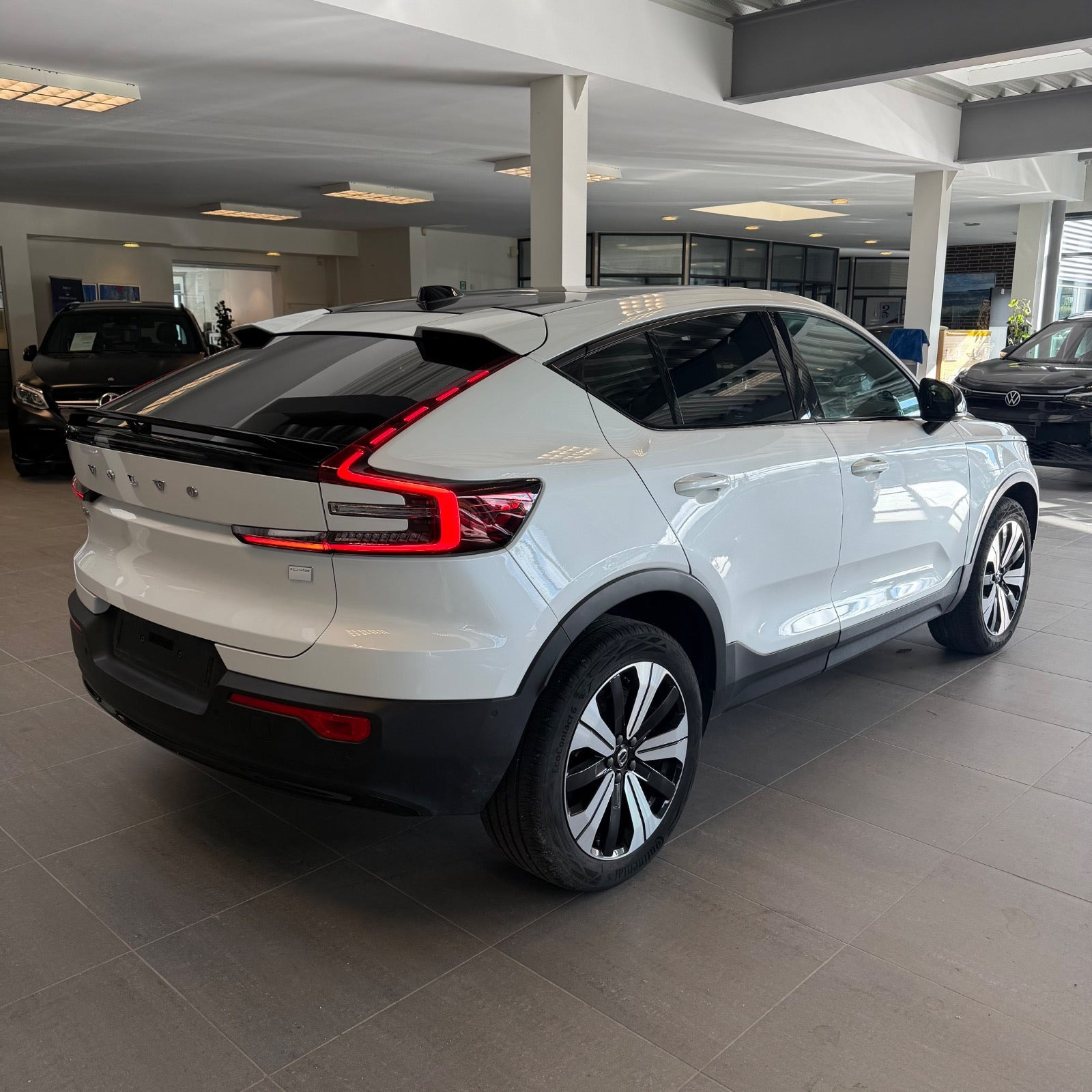 Hvid Volvo C40 fra 2022
