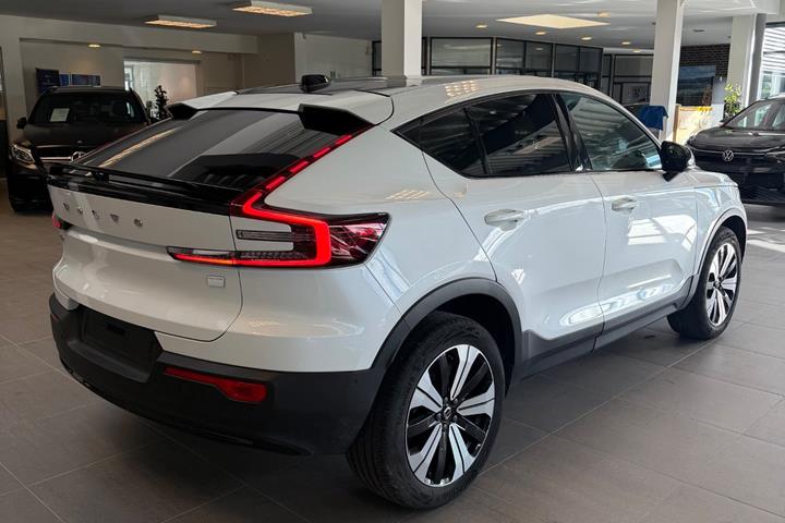 Hvid Volvo C40 fra 2022