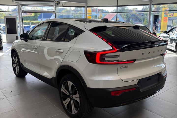 Hvid Volvo C40 fra 2022