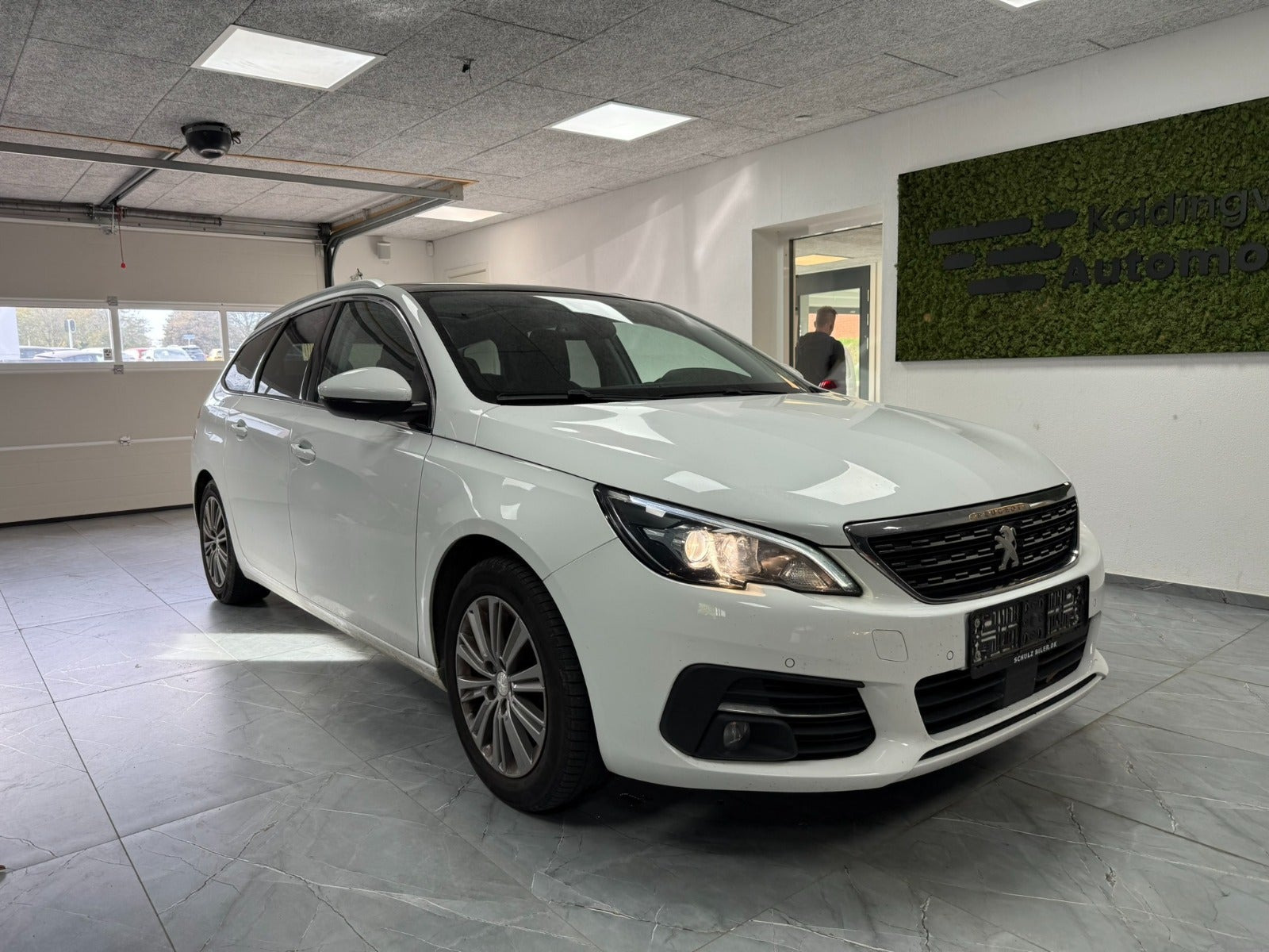Peugeot 308 1,2 PureTech 130 Allure EAT8
