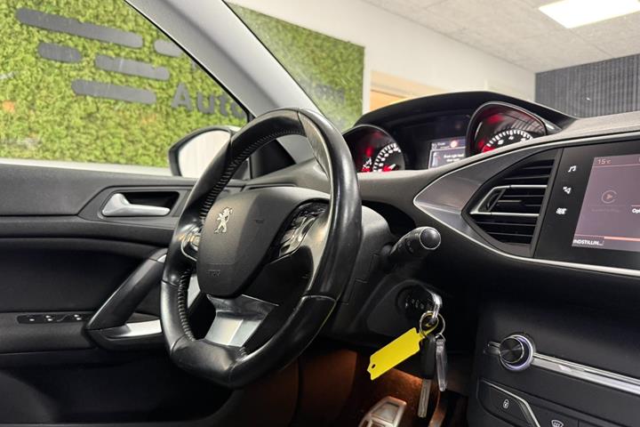 undefined Peugeot 308 fra 2019