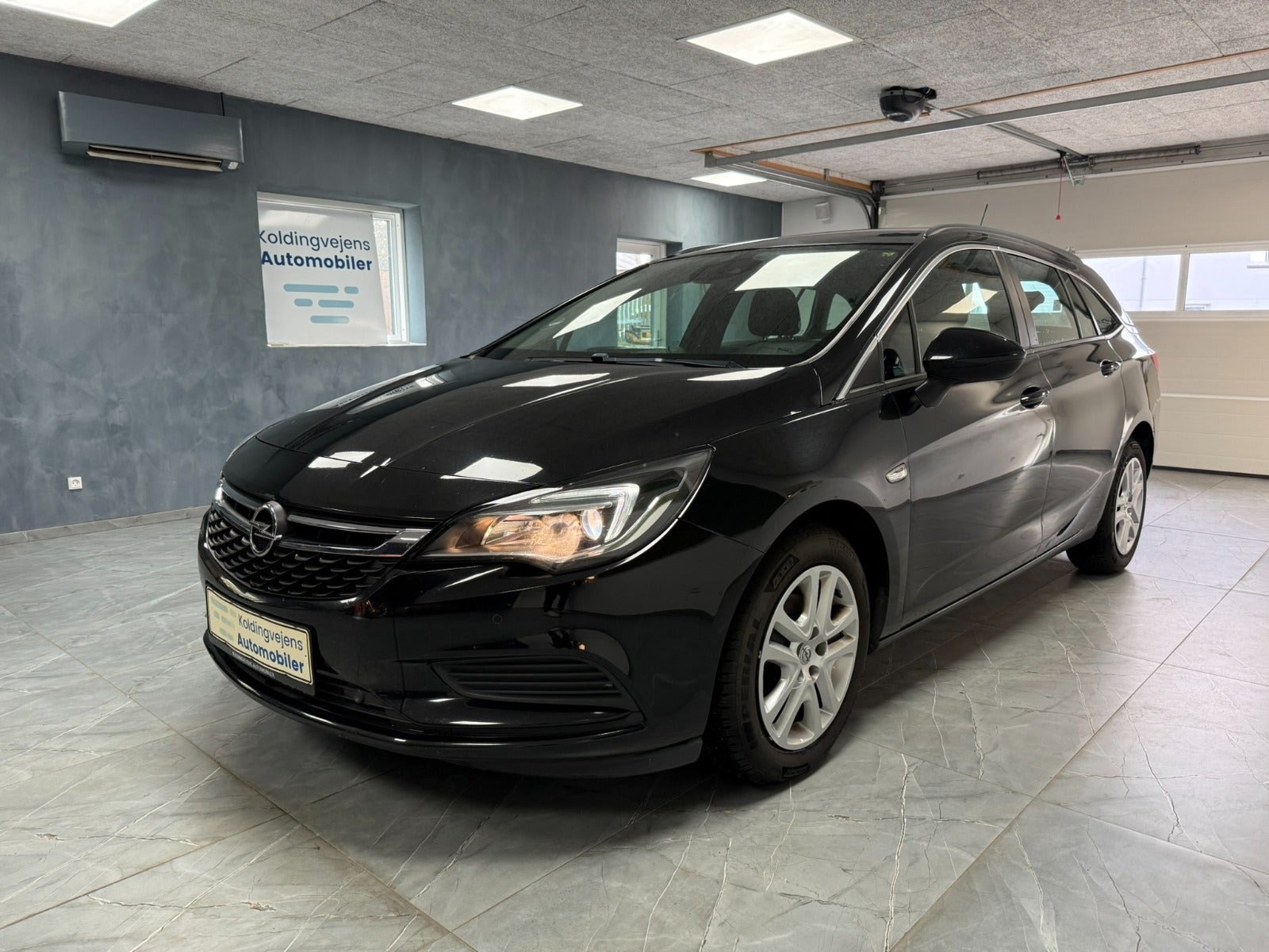 undefined Opel Astra fra 2018