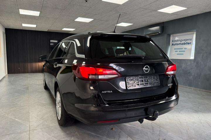 undefined Opel Astra fra 2018