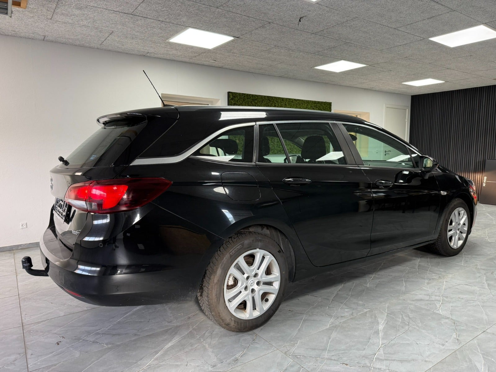 undefined Opel Astra fra 2018