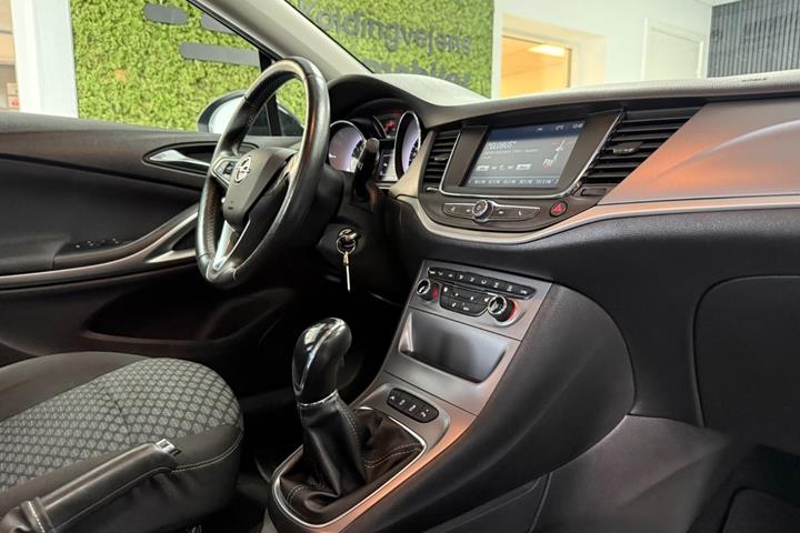 undefined Opel Astra fra 2018