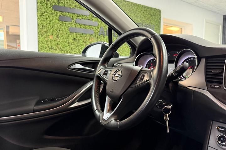 undefined Opel Astra fra 2018