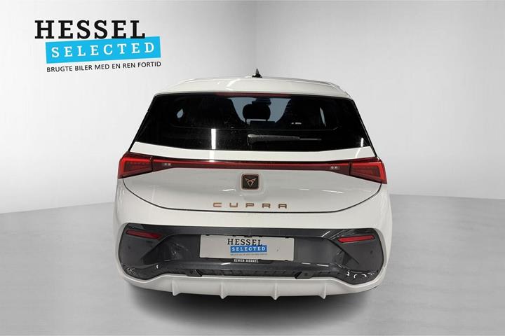 Hvid Cupra Born fra 2024