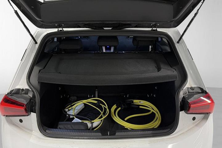 Hvid Cupra Born fra 2024