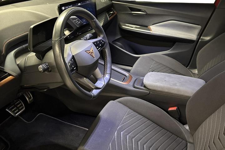 Rød Cupra Born fra 2023