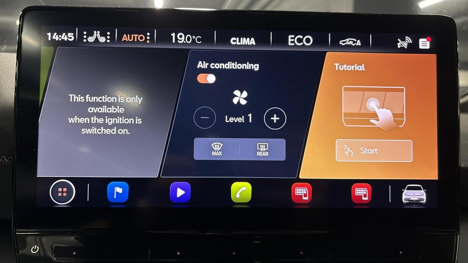 Rød Cupra Born fra 2023
