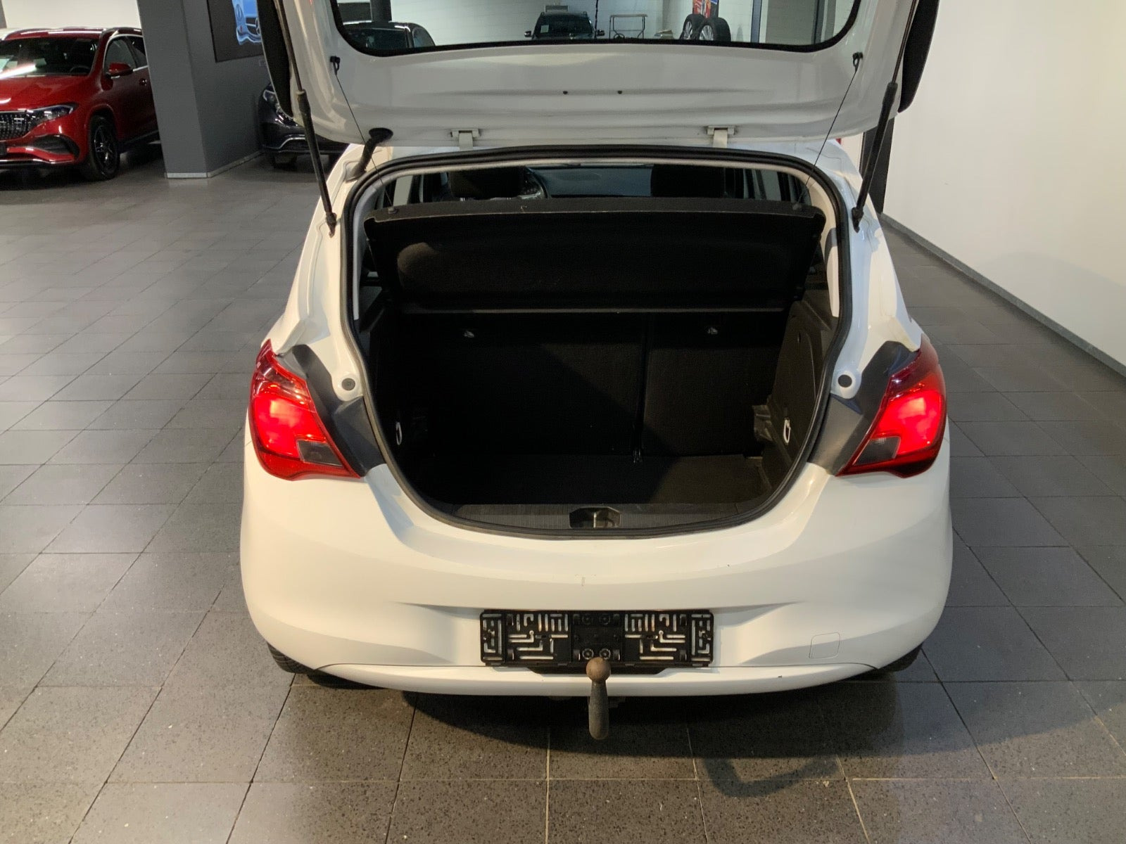 Hvid Opel Corsa fra 2015
