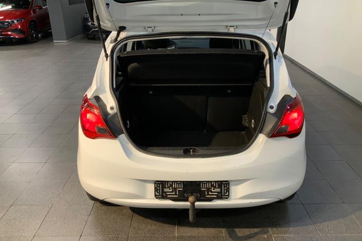 Hvid Opel Corsa fra 2015