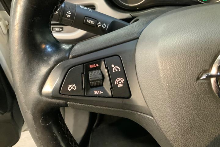 Hvid Opel Corsa fra 2015