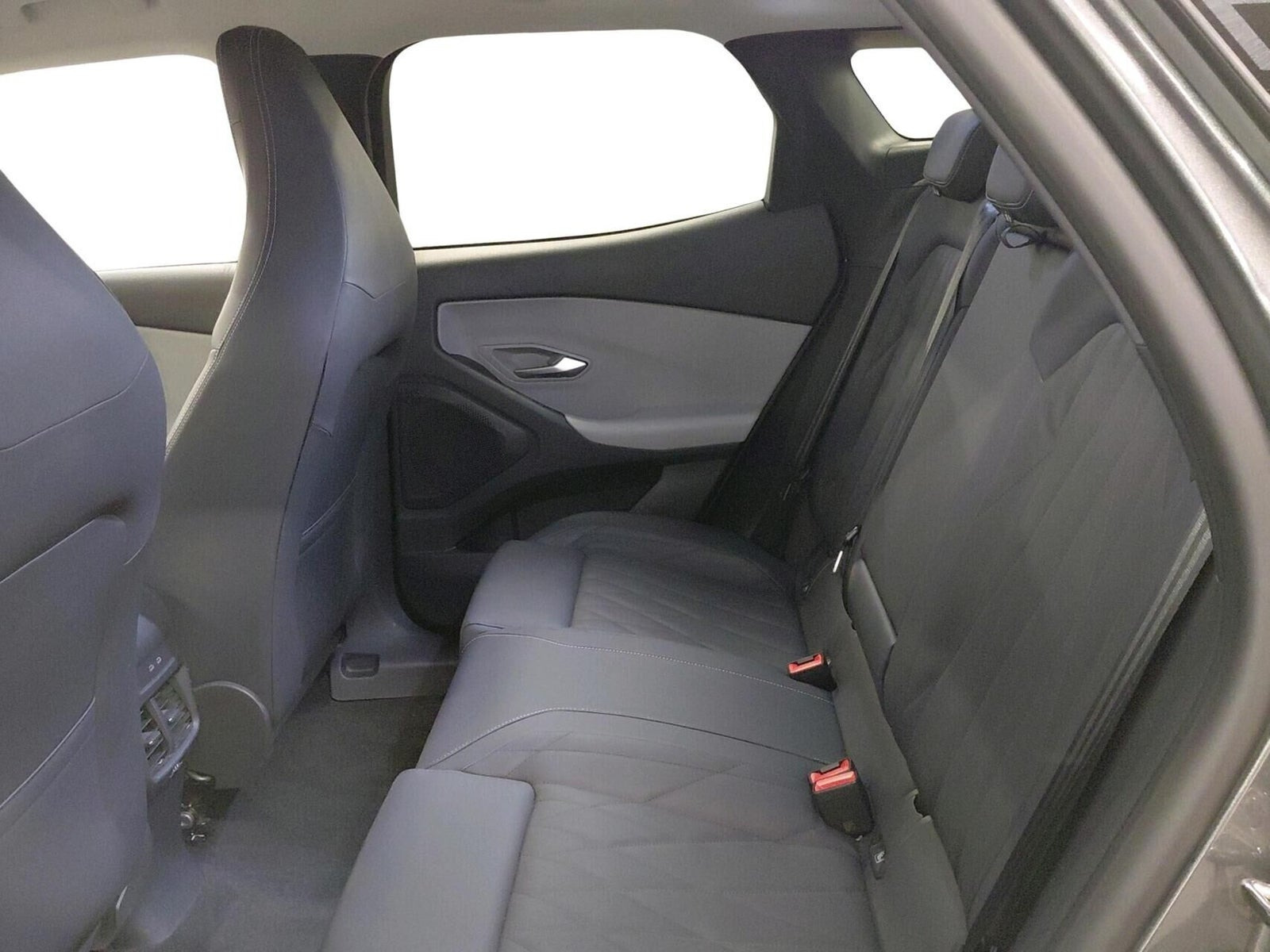 Grå Ford Explorer fra 2025