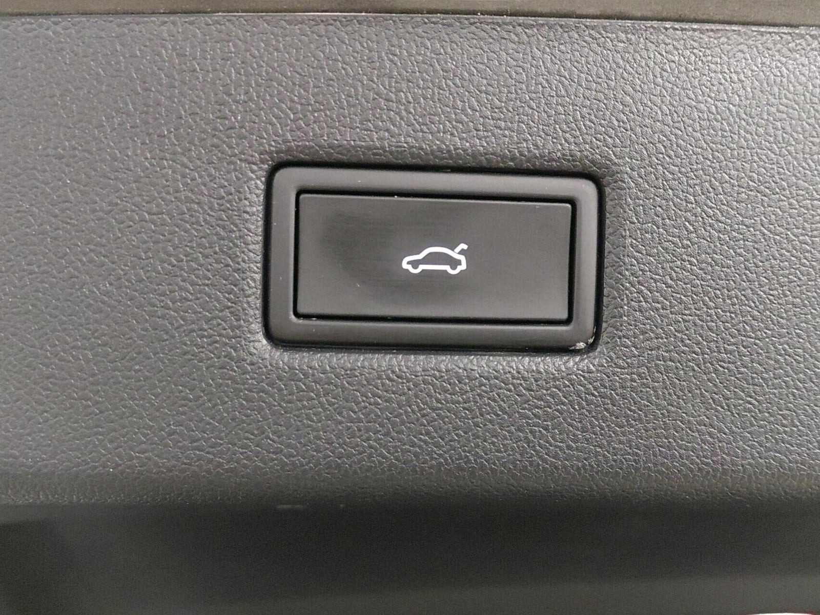 Grå Ford Explorer fra 2025