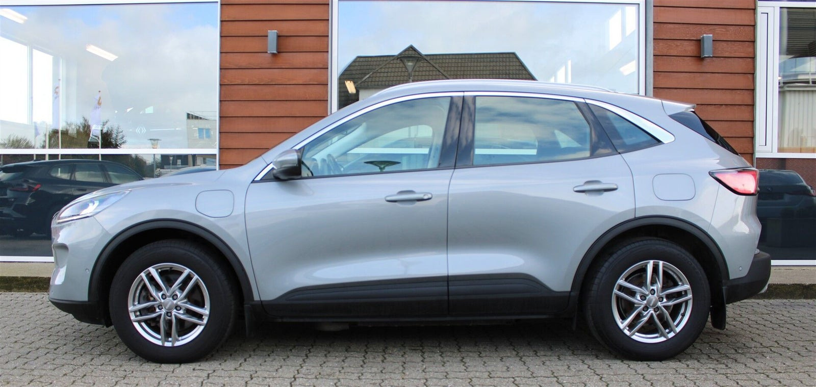 Sølv Ford Kuga fra 2021