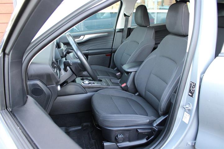 Sølv Ford Kuga fra 2021