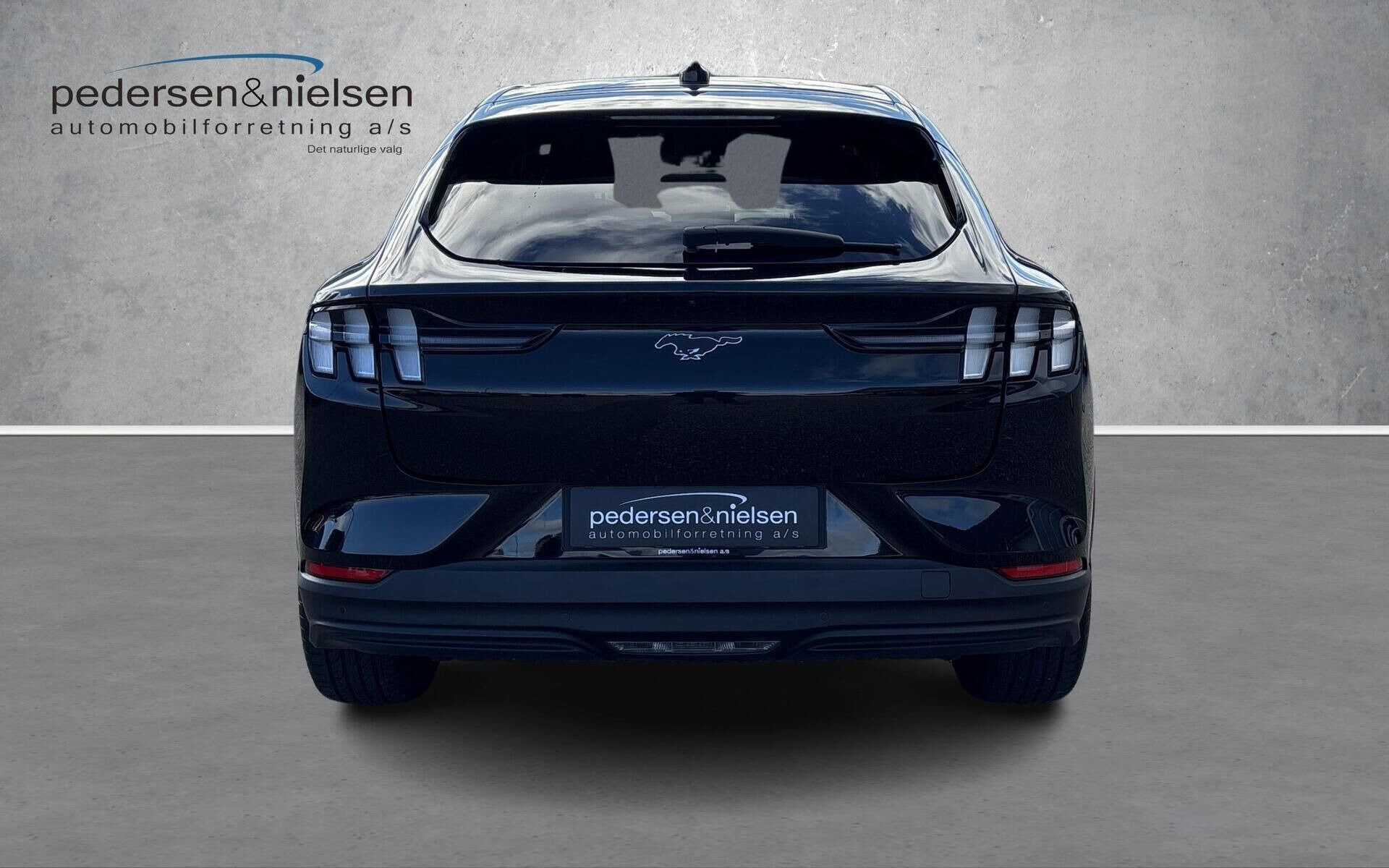 Sort Ford Mustang Mach-E fra 2023