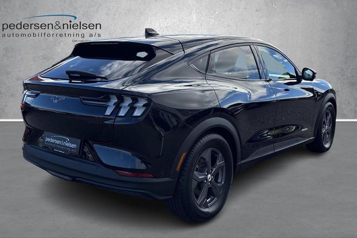 Sort Ford Mustang Mach-E fra 2023