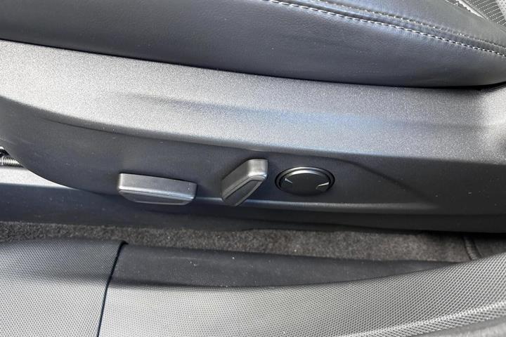 Sort Ford Mustang Mach-E fra 2023