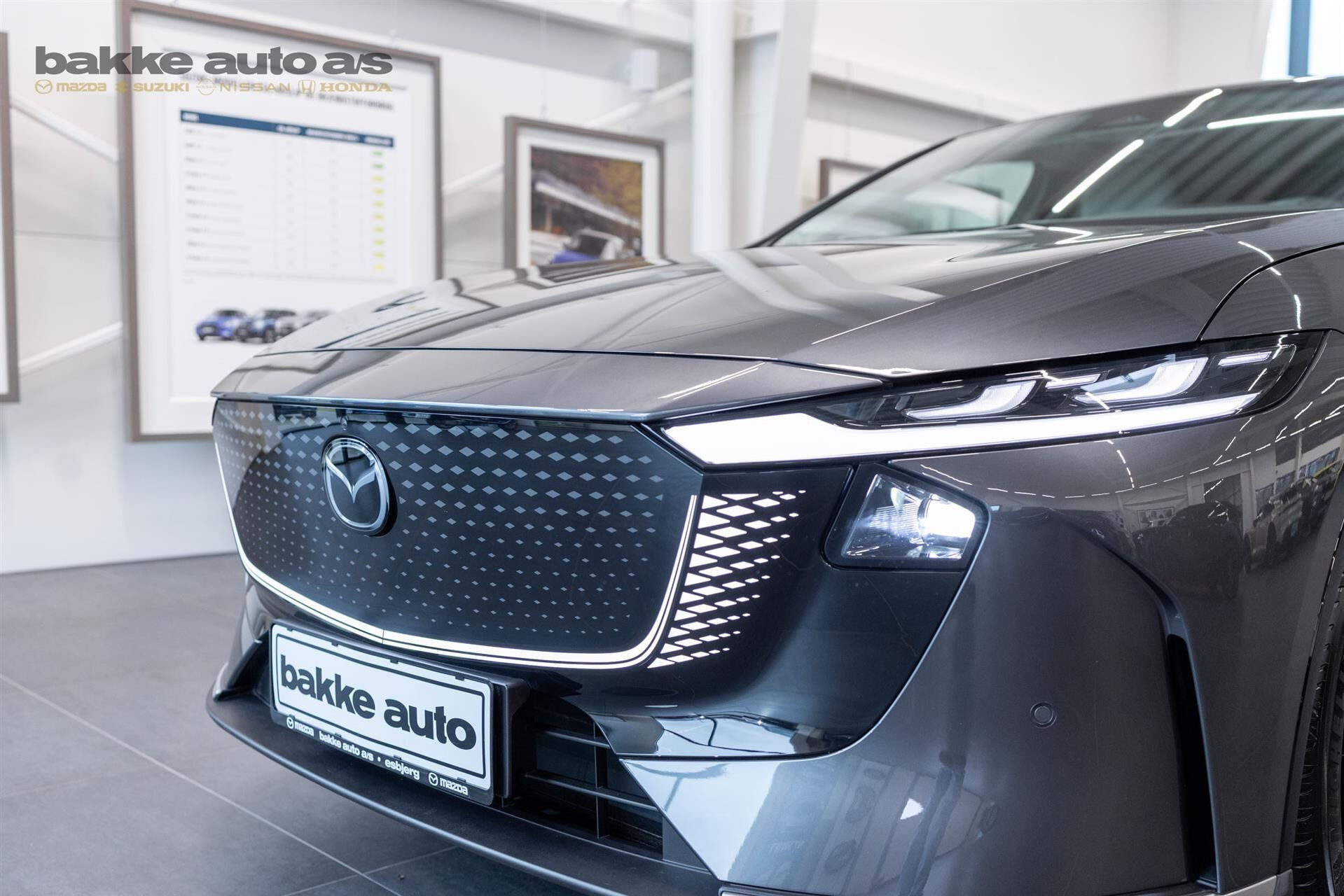 Grå Mazda 6e fra 2026