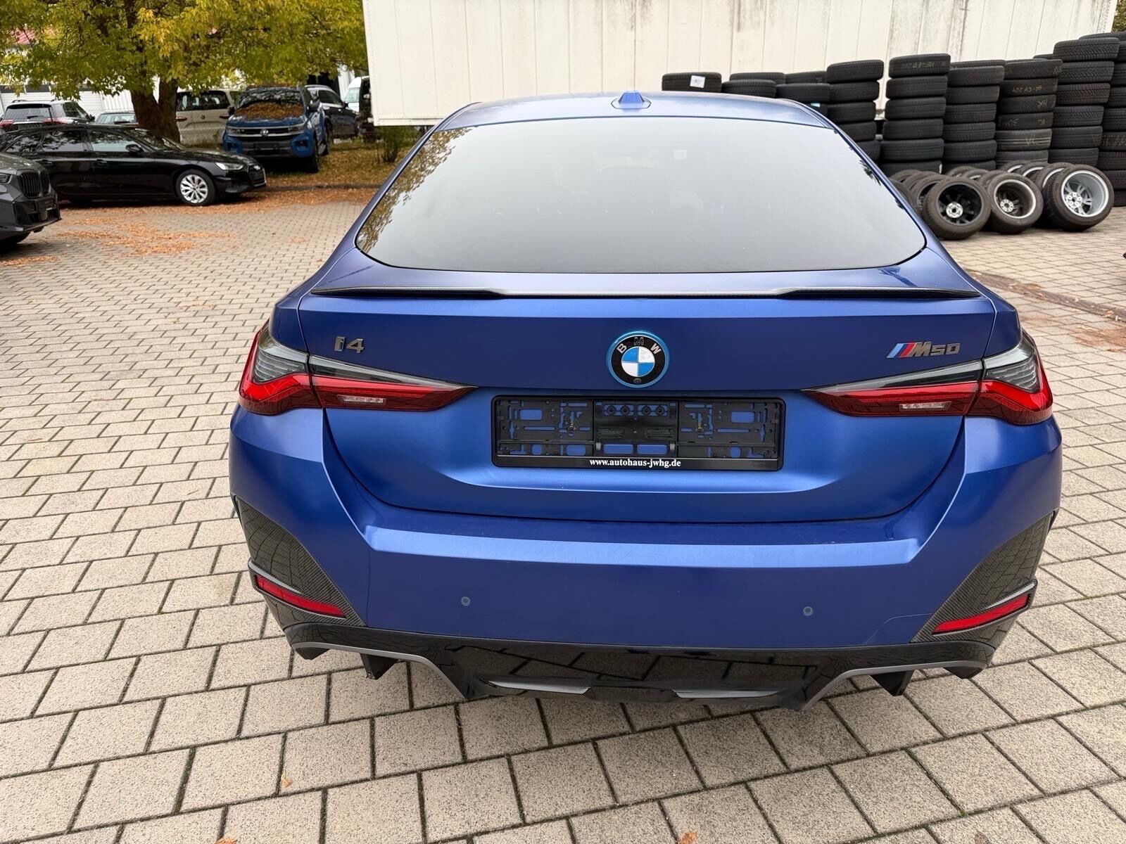 Blå BMW i4 fra 2023