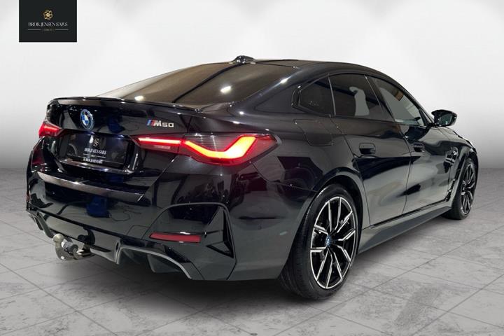 Sort BMW i4 fra 2024