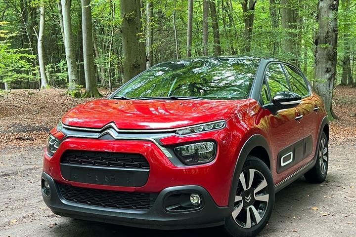 Rød Citroën C3 fra 2023
