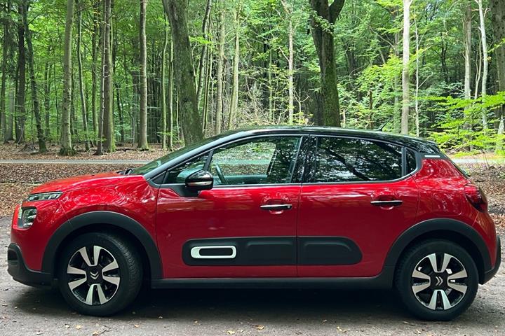 Rød Citroën C3 fra 2023