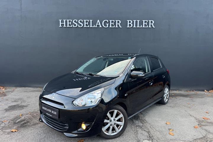 Sort Mitsubishi Space Star fra 2015