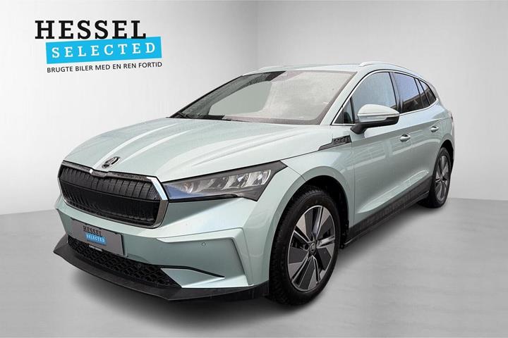 Grøn Skoda Enyaq fra 2021 set udefra