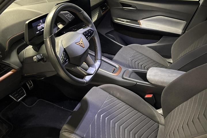 Hvid Cupra Born fra 2023