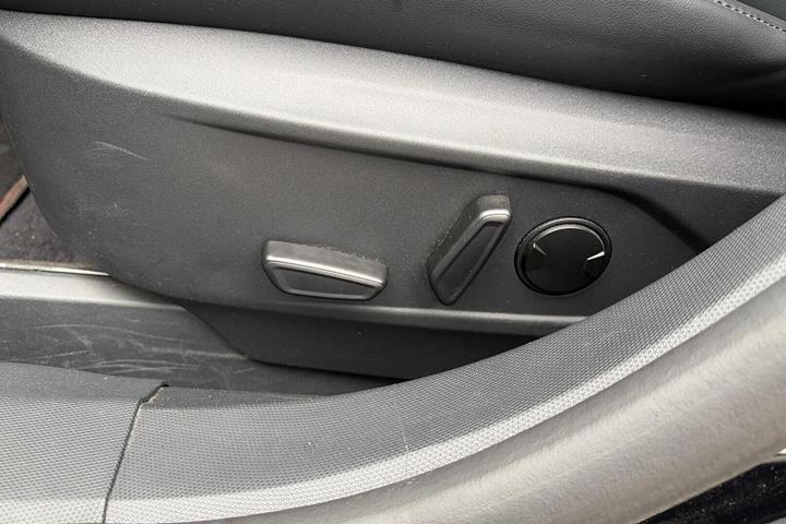 Sort Ford Mustang Mach-E fra 2023