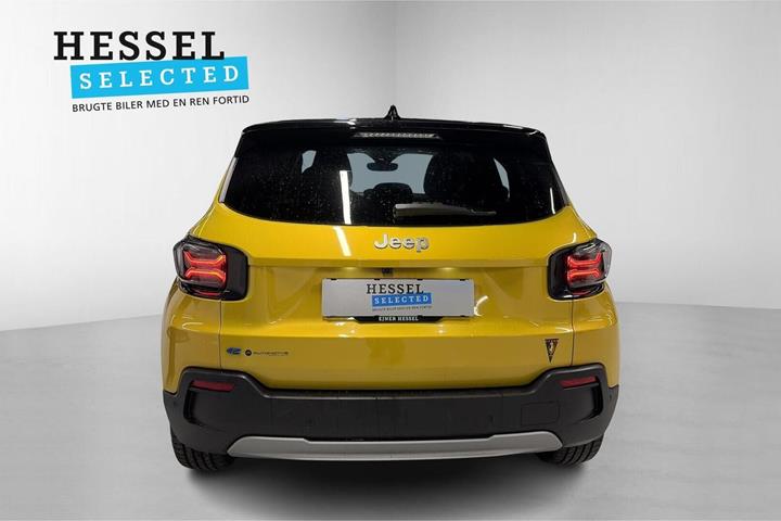 Gul Jeep Avenger fra 2024
