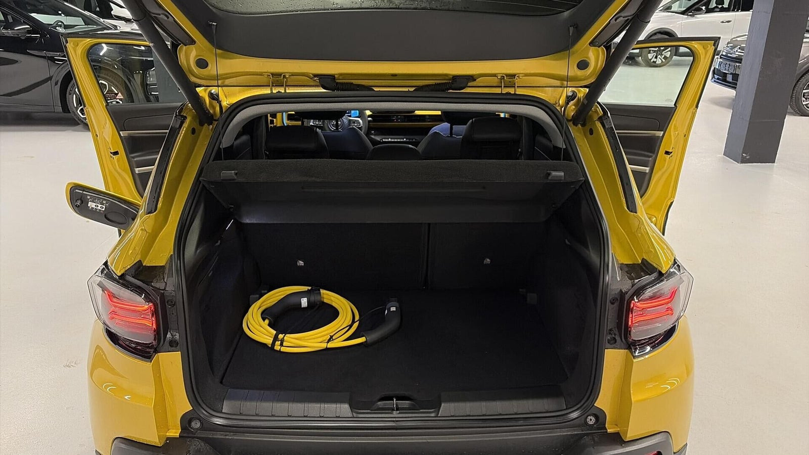 Gul Jeep Avenger fra 2024