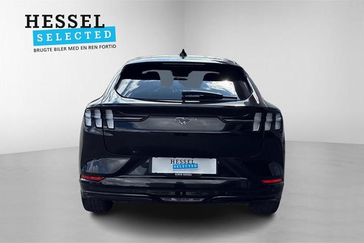 Sort Ford Mustang Mach-E fra 2023