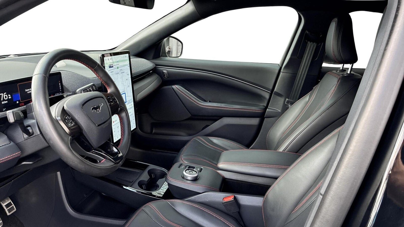 Sort Ford Mustang Mach-E fra 2023