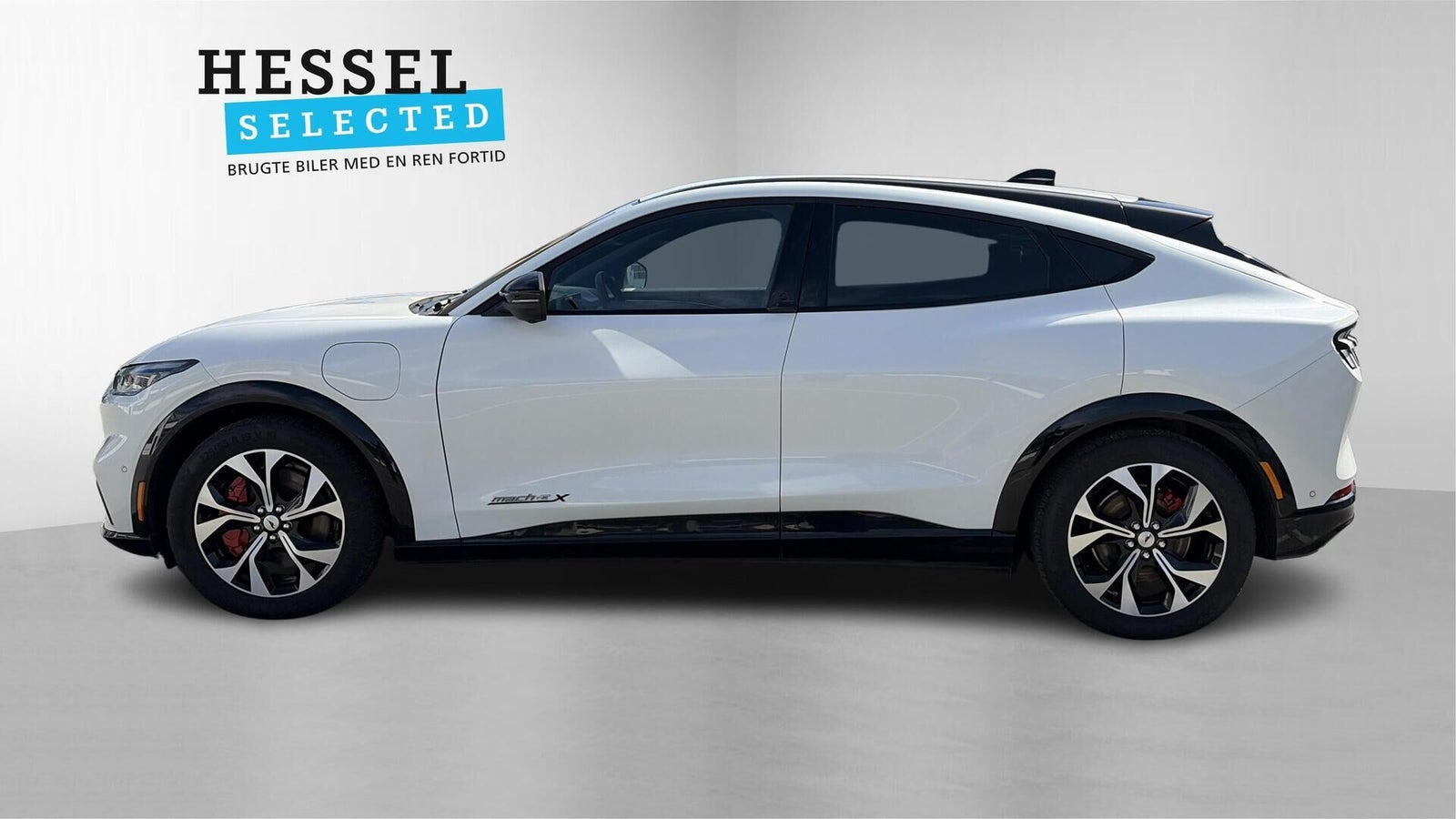 Hvid Ford Mustang Mach-E fra 2023