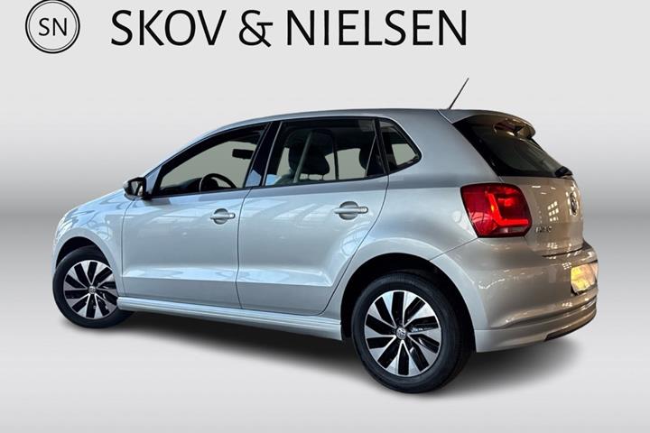 Sølv VW Polo fra 2016