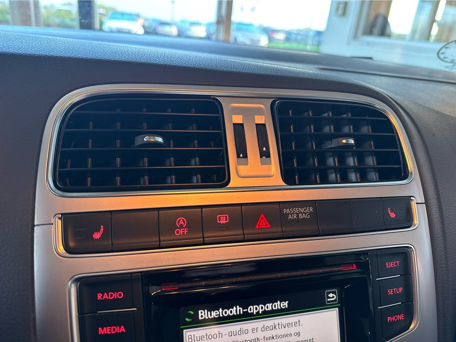 Sølv VW Polo fra 2016